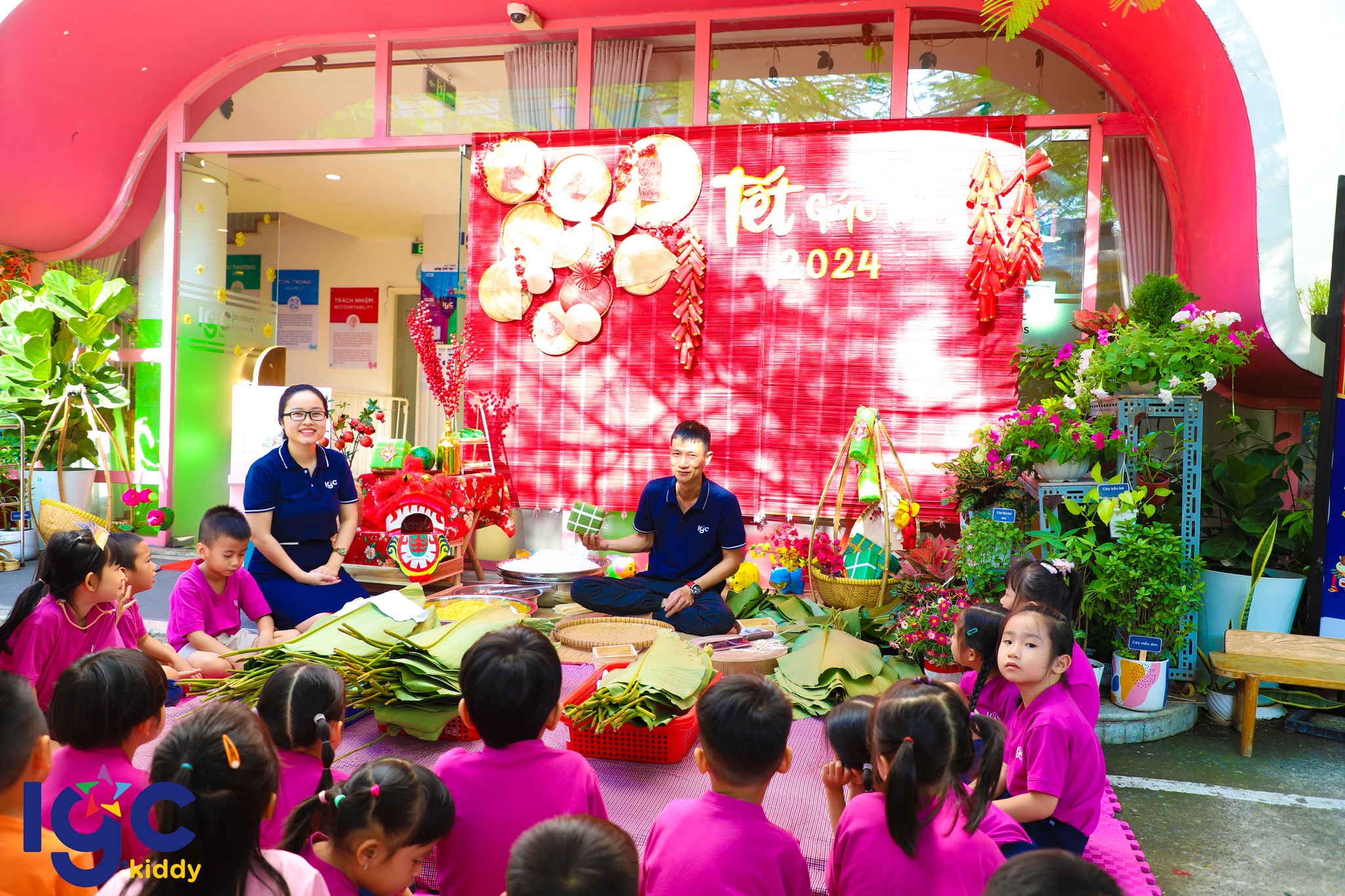 CÙNG CHUYÊN GIA LÀM BÁNH CHƯNG BÁNH TÉT ĐÓN TẾT SUM VẦY - ĐONG ĐẦY HẠNH PHÚC