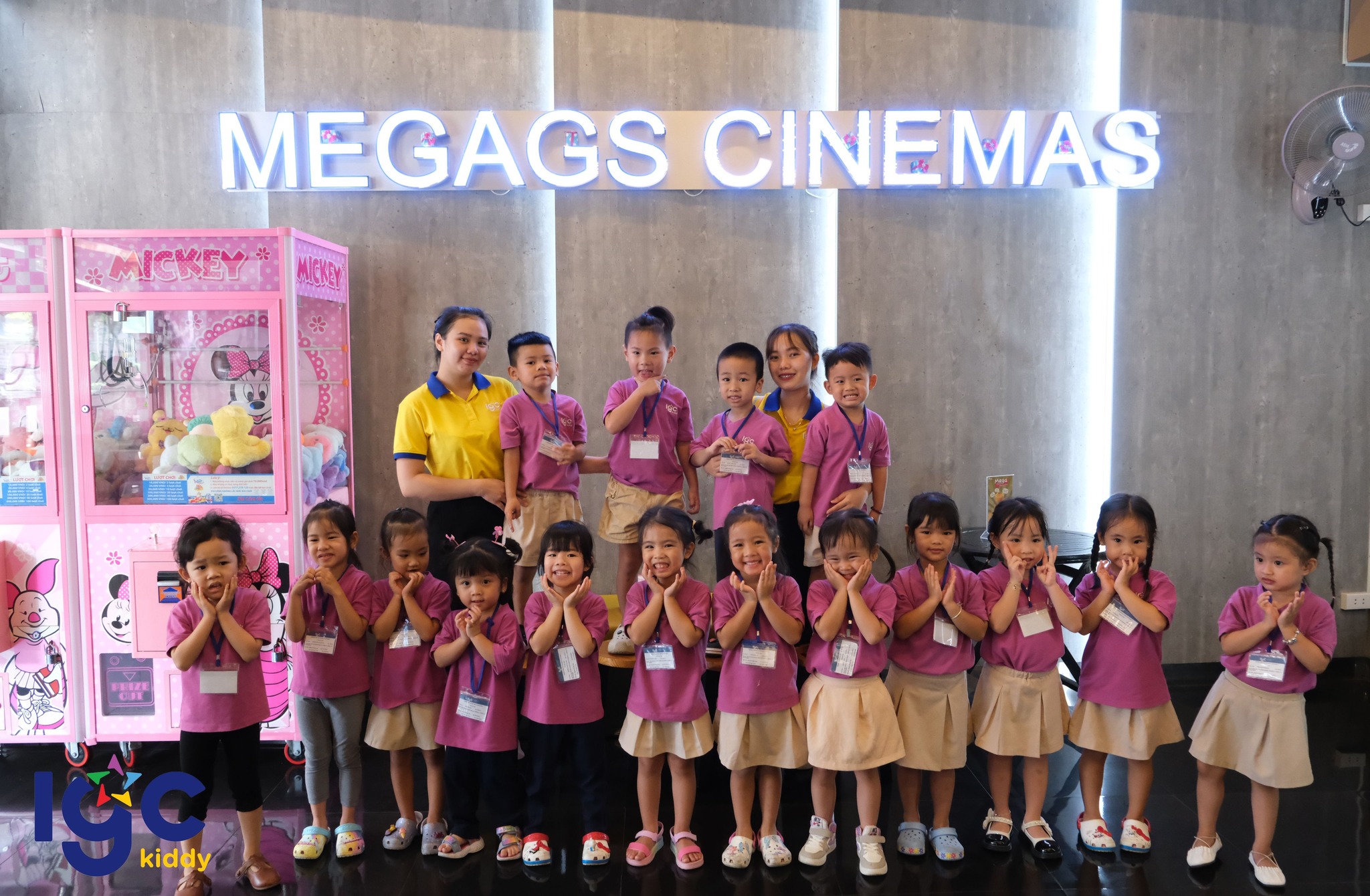 CÙNG CÁC BẠN NHỎ IGC KIDDY QUẬN 3 DU NGOẠN THẾ GIỚI ĐIỆN ẢNH TẠI RẠP CHIẾU PHIM