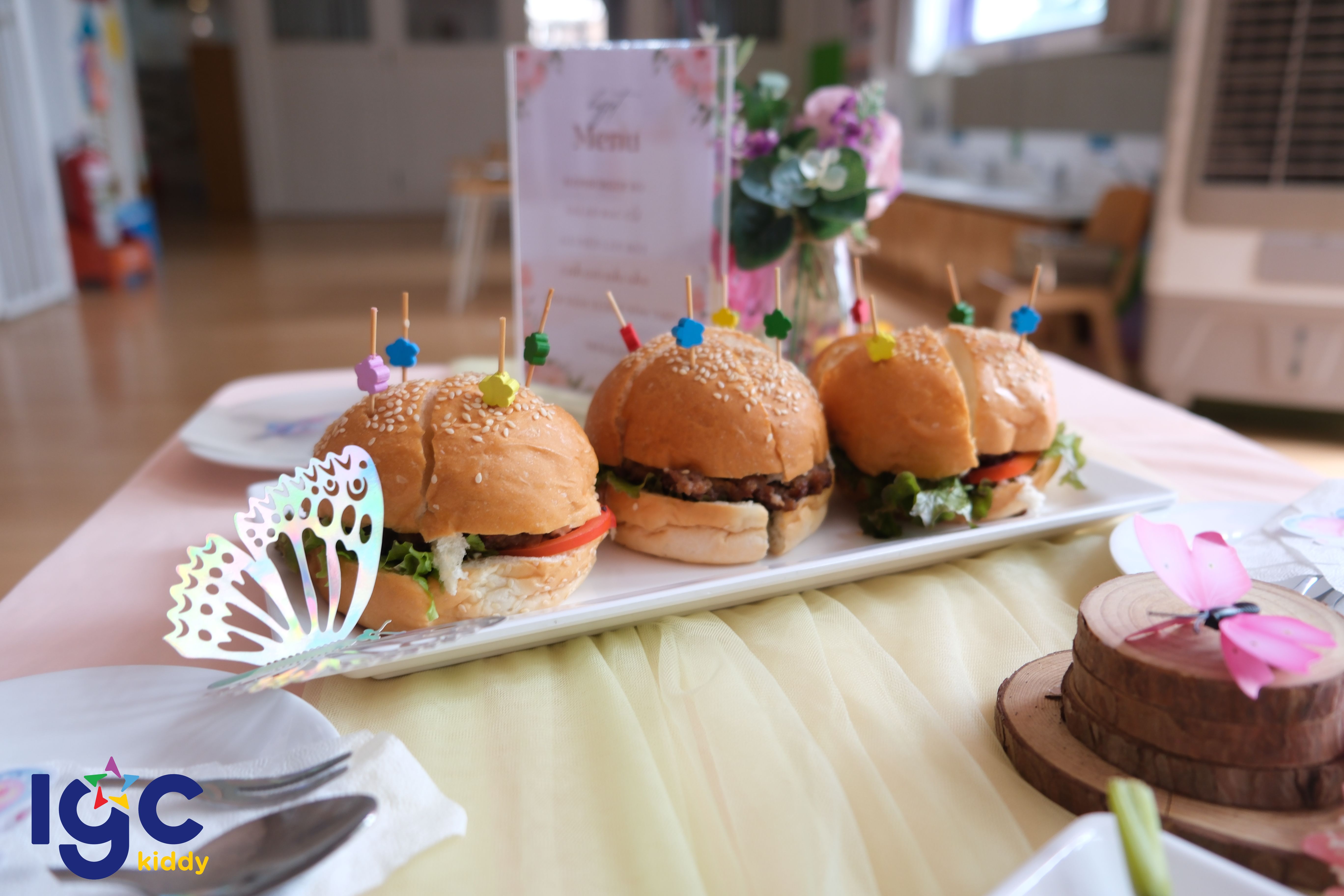 BỮA TIỆC BUFFET MÙA THU