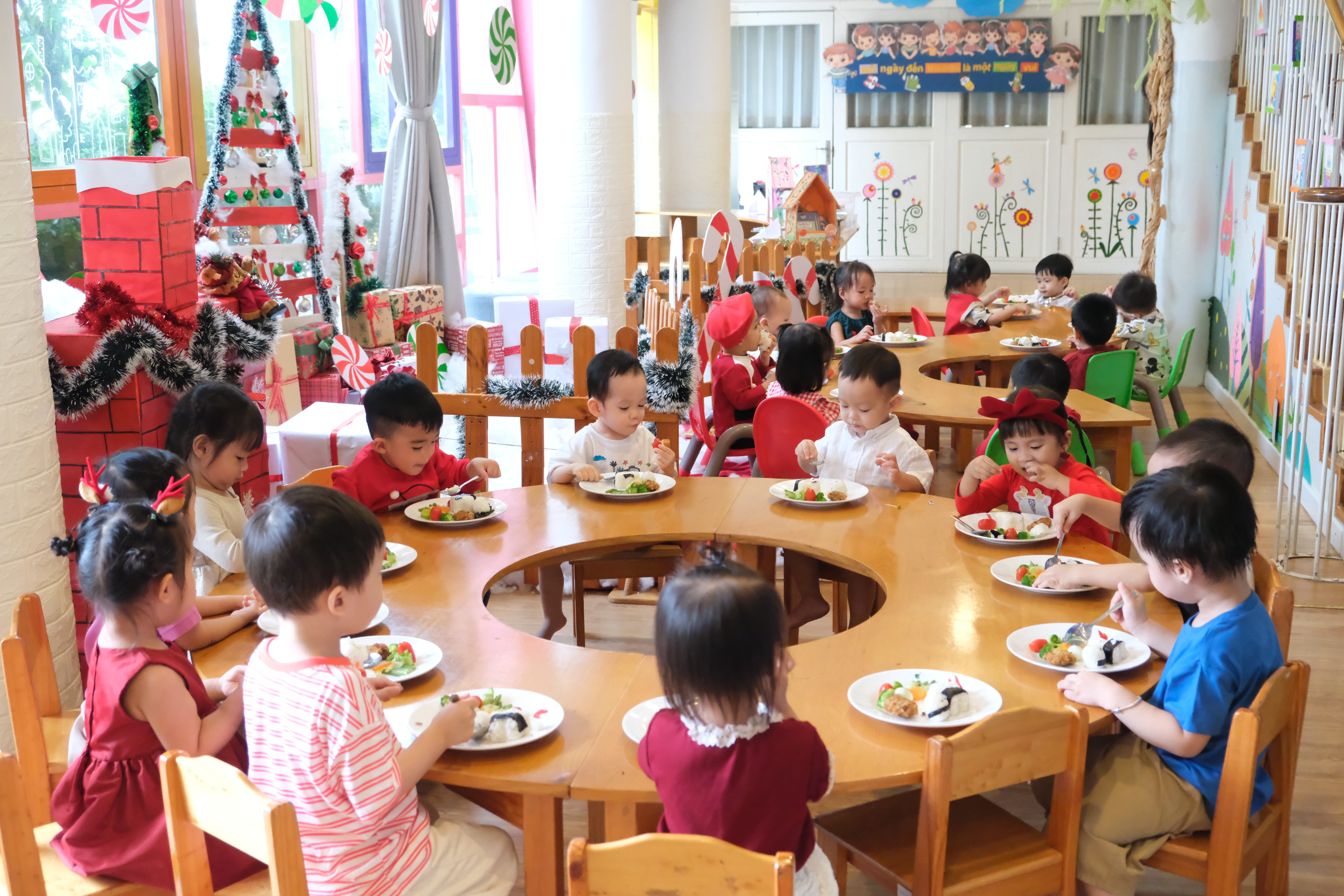 GIÁNG SINH ẤM ÁP CÙNG BỮA CƠM BENTO ĐẦY MÀU SẮC!