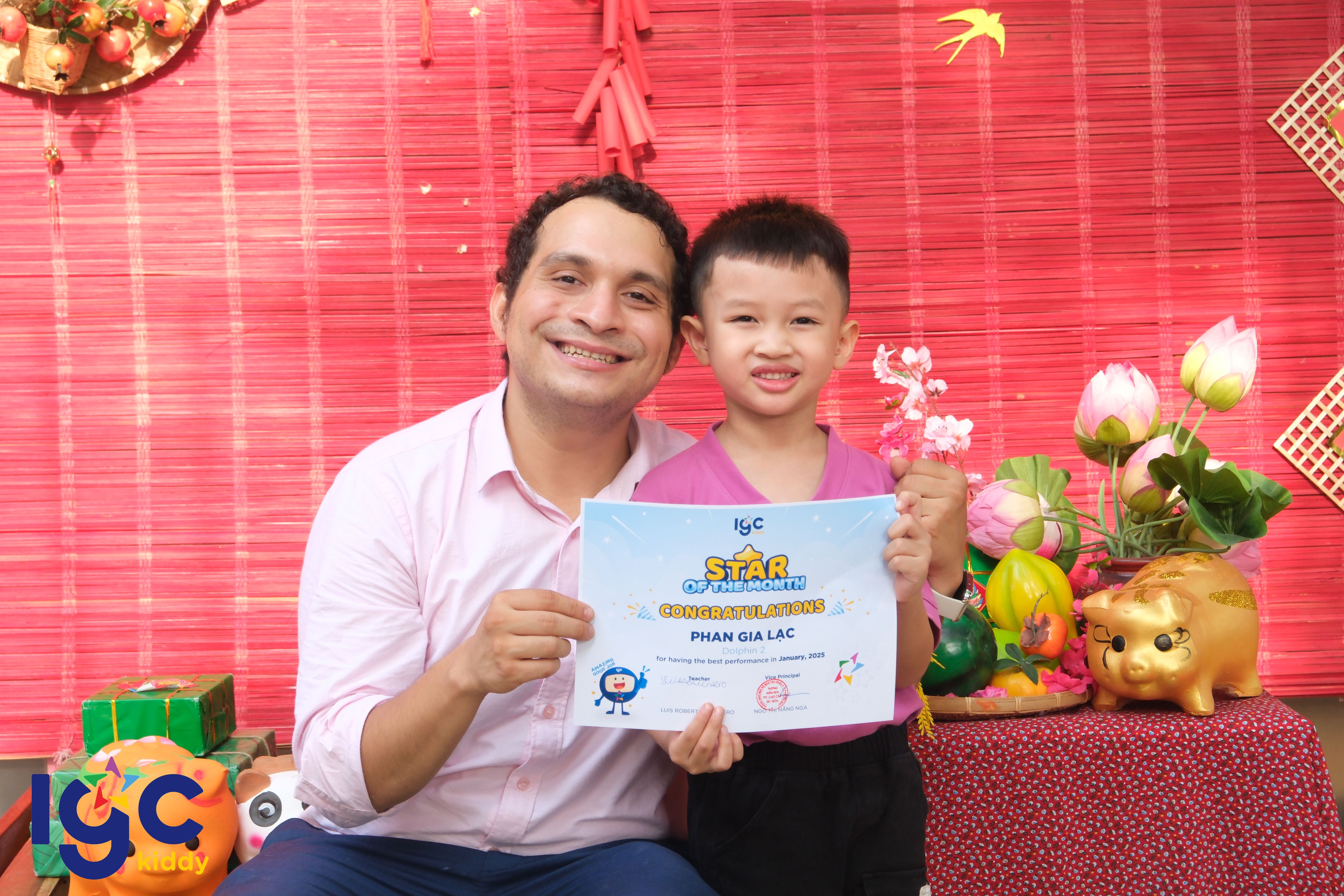 STAR OF THE MONTH – NGÔI SAO CỦA THÁNG 1