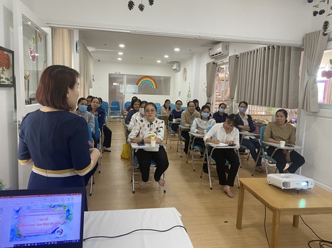 ĐỔI MỚI HÌNH THỨC TỔ CHỨC BỮA ĂN TỰ CHỌN CHO TRẺ MẪU GIÁO CHỦ ĐỀ "ẨM THỰC ĐA QUỐC GIA" NĂM HỌC 2020 - 2021