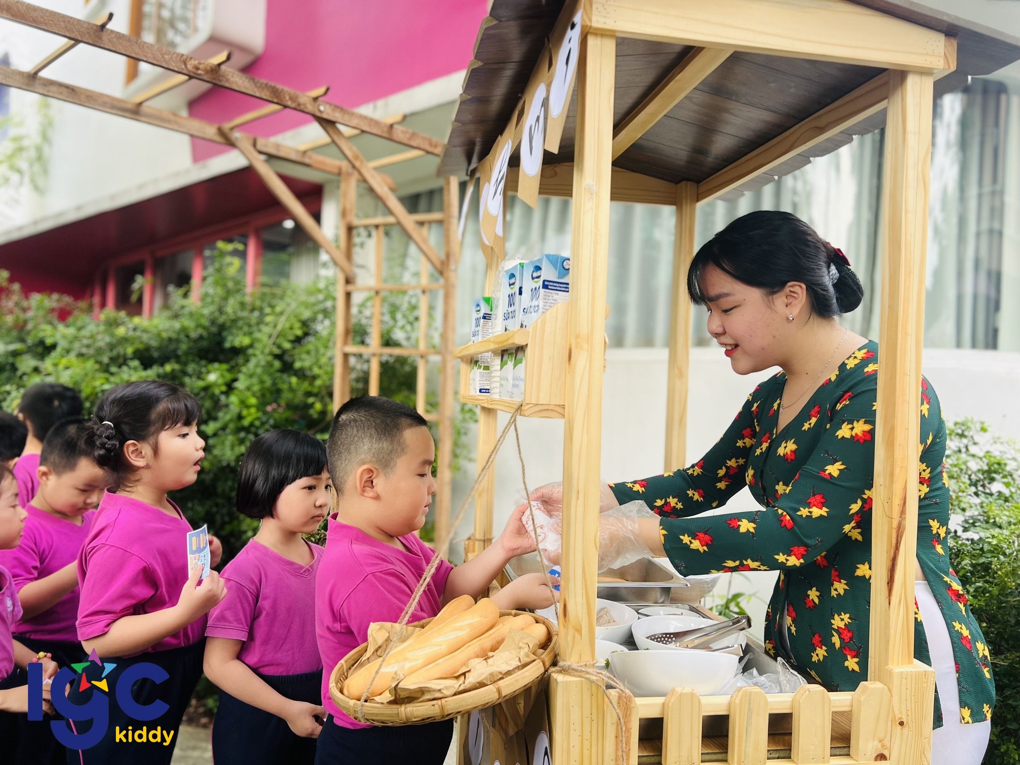 BỮA SÁNG VỚI BÁNH MÌ SÀI GÒN - LẠ MÀ QUEN, QUEN MÀ LẠ