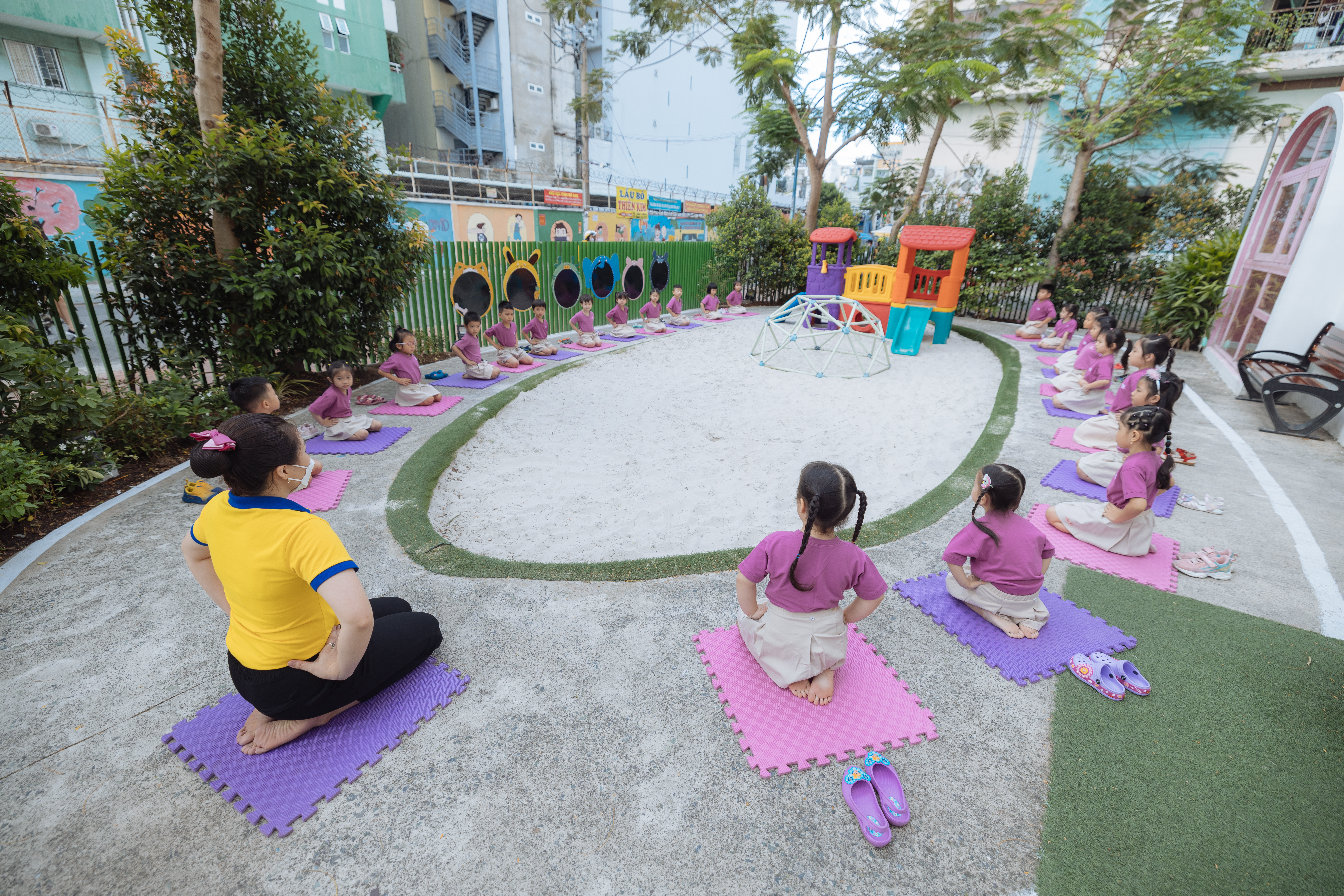 BẮT ĐẦU MỘT NGÀY HỌC TẬP CÙNG HOẠT ĐỘNG TĨNH TÂM BUỔI SÁNG