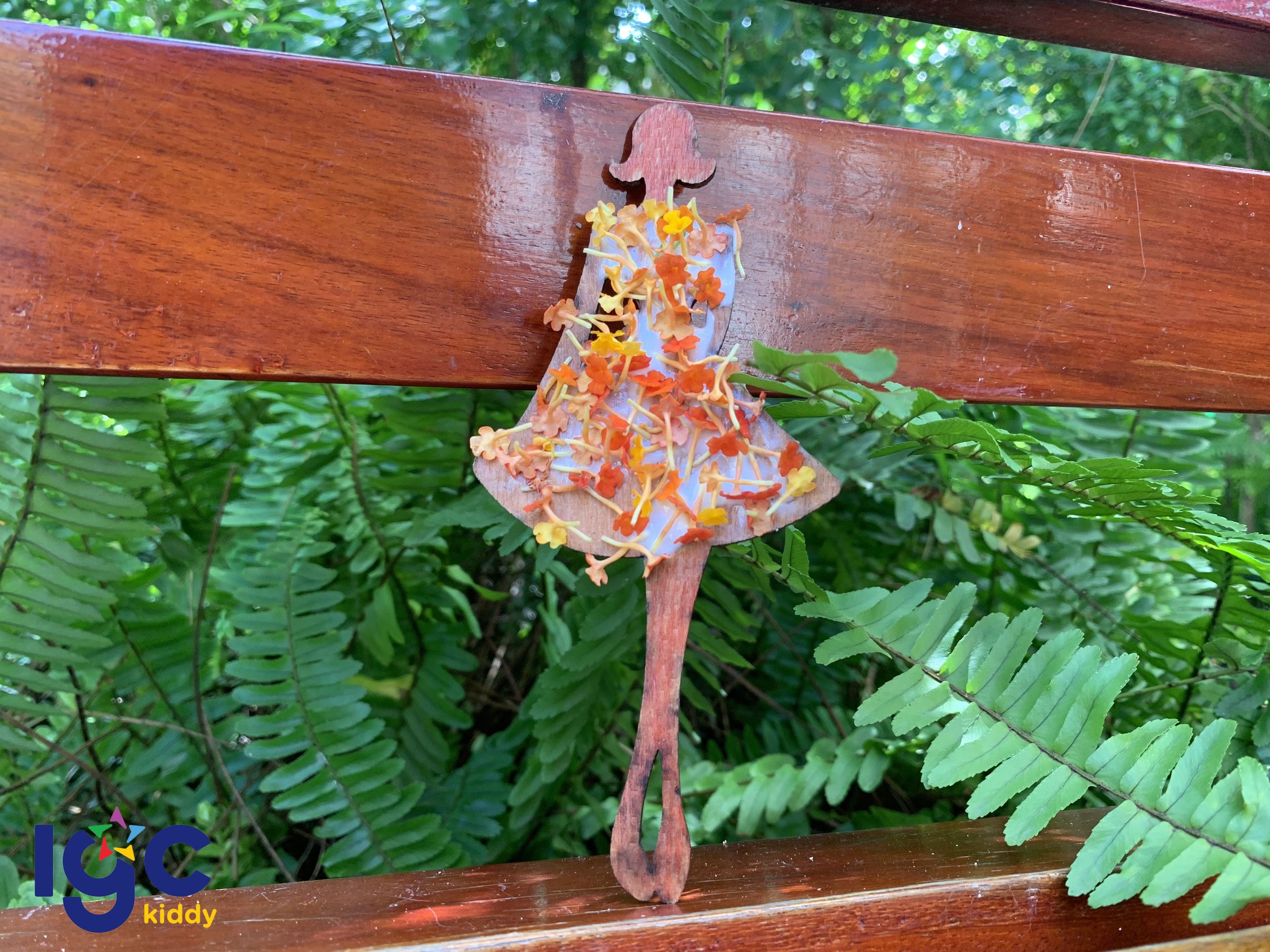 THIẾT KẾ VÀ TRANG TRÍ QUẦN ÁO TỪ LÁ CÂY