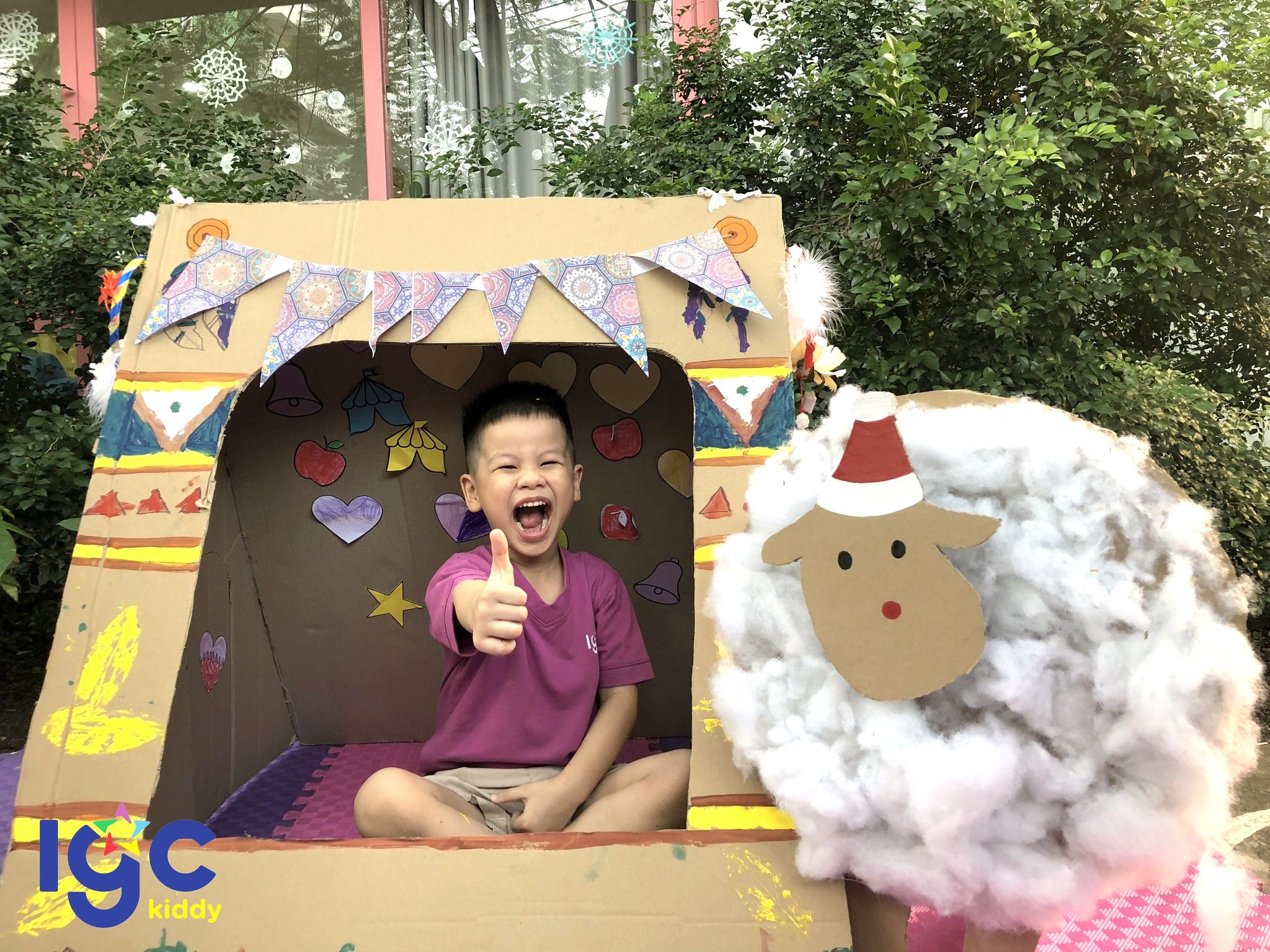 CÙNG TRANG TRÍ CHIẾC LỀU GIÁNG SINH