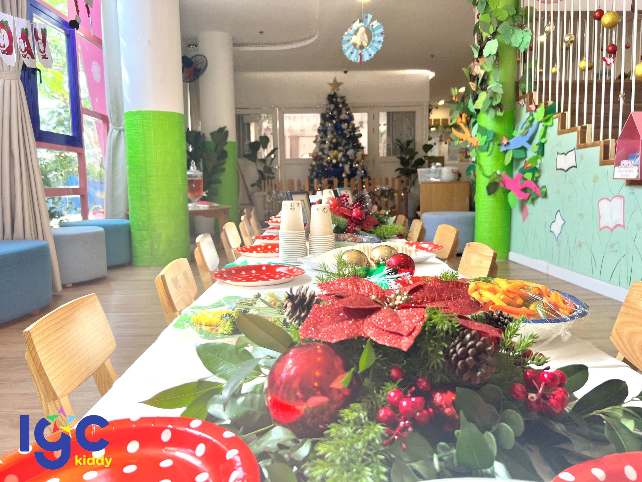 BỮA TIỆC GIÁNG SINH AN LÀNH