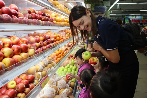 DÃ NGOẠI THAM QUAN SIÊU THỊ COOPMART