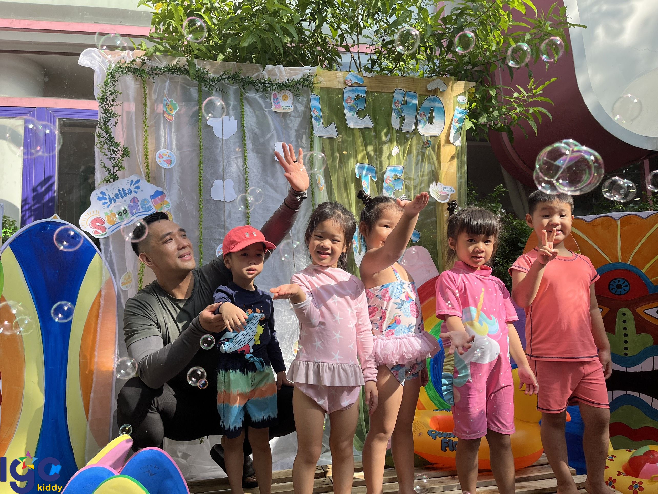 SÔI ĐỘNG CÙNG LỄ HỘI TÉ NƯỚC