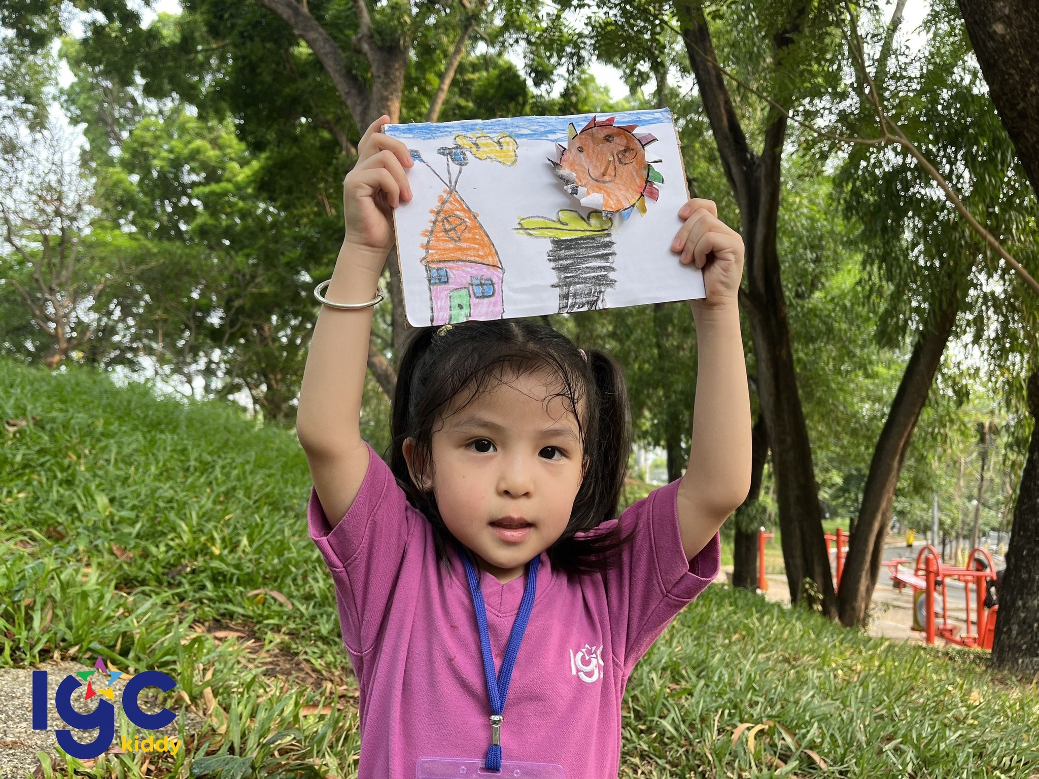 TRẢI NGHIỆM HOẠT ĐỘNG TIẾNG ANH NGOÀI TRỜI